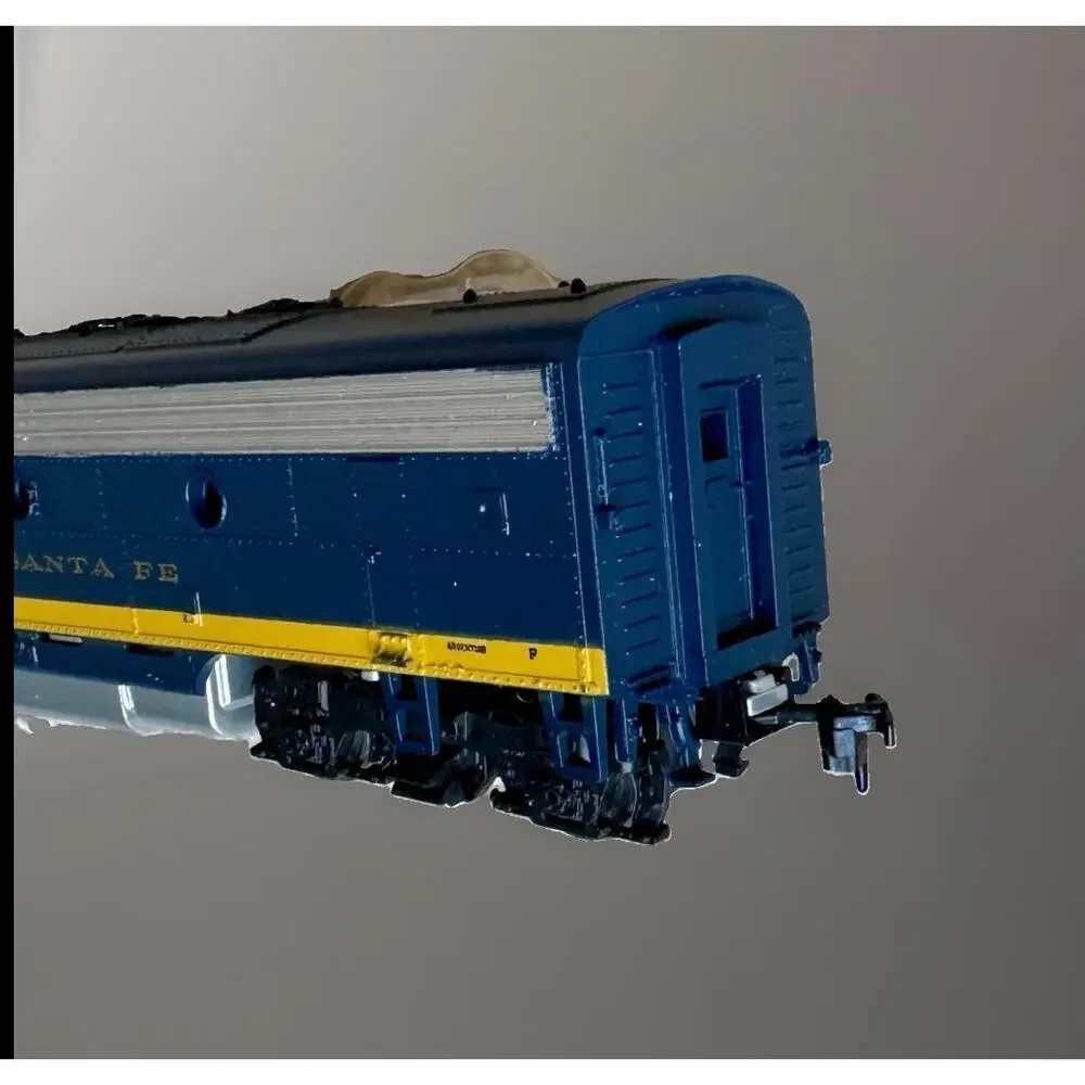 Vintage Athearn HO Scale Santa Fe F-7A Diesel Locomotive Blue Yellow Boxed